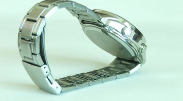 Remove links from your Pulsar watchband for a perfect fit