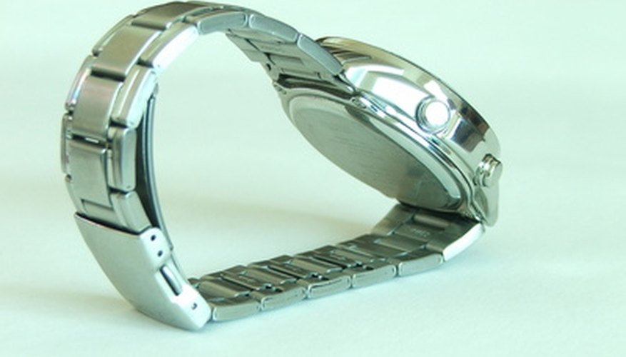 Remove links from your Pulsar watchband for a perfect fit